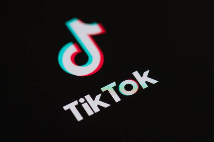 Tiktok Users Record Cliff Technology Exploration, Geological Research 